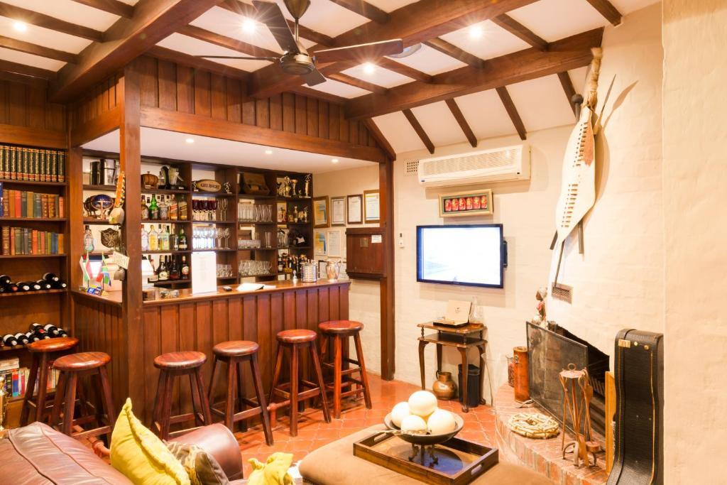Five Burnham Guest House Дурбан Экстерьер фото