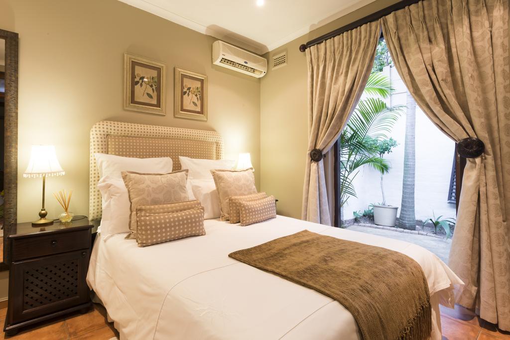 Five Burnham Guest House Дурбан Экстерьер фото