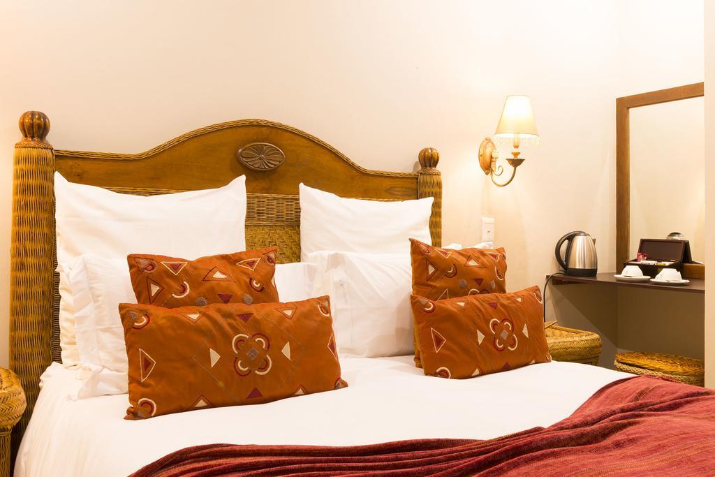 Five Burnham Guest House Дурбан Экстерьер фото